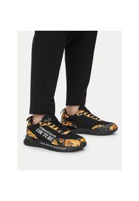 Sneakersy Versace Jeans Couture. Kolor: czarny #1