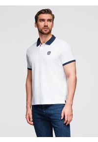 Ombre Clothing - Męska koszulka polo z kolorowymi akcentami – biała V2. Typ kołnierza: polo. Kolor: biały. Materiał: bawełna, dzianina. Wzór: kolorowy. Styl: klasyczny, sportowy, elegancki