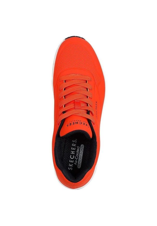 skechers - Adidasy Skechers Uno Stand On Air, Mężczyźni. Kolor: czerwony. Materiał: materiał, syntetyk