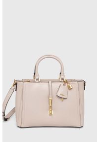Guess torebka kolor beżowy. Kolor: beżowy. Dodatki: z breloczkiem. Rodzaj torebki: na ramię #1