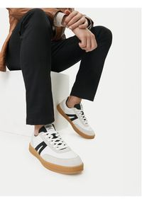 Guess Jeans Sneakersy CWBEO-BENJAMIN-01 WE Biały. Kolor: biały. Materiał: syntetyk, skóra #8