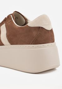Renee - Brązowe Sneakersy na Platformie ze Skóry Naturalnej Ozdobione Paskami Sovimi. Okazja: na co dzień. Zapięcie: pasek. Kolor: brązowy. Materiał: skóra. Wzór: aplikacja. Obcas: na platformie #5