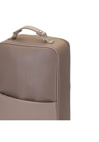 Wittchen - Męski plecak na laptopa 13/14” z gładką kieszenią. Kolor: beżowy. Materiał: skóra ekologiczna. Wzór: gładki. Styl: elegancki, casual, klasyczny, biznesowy #7
