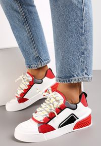 Renee - Czerwone Sneakersy w Stylu Trampek z Szerokimi Sznurówkami na Grubej Podeszwie Sakarias. Kolor: czerwony. Materiał: jeans #4