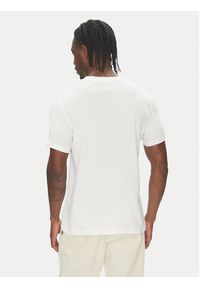 Mustang T-Shirt Austin 1016492 Biały Regular Fit. Kolor: biały. Materiał: bawełna #5