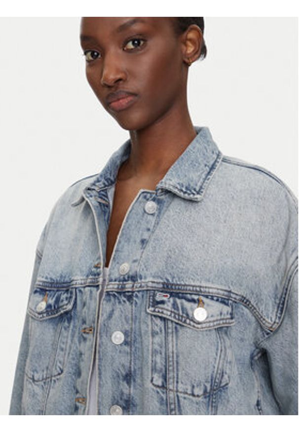 Tommy Jeans Kurtka jeansowa DW0DW21289 Niebieski Regular Fit. Kolor: niebieski. Materiał: bawełna