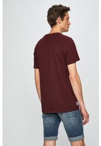 New Era - T-shirt 11863695-bordowy. Okazja: na co dzień. Kolor: czerwony. Materiał: dzianina. Wzór: nadruk. Styl: casual #2