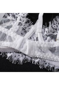 Intica - Komplet bielizny koronkowej z eleganckimi detalami Shaquana. Kolor: biały. Materiał: koronka. Wzór: koronka #10