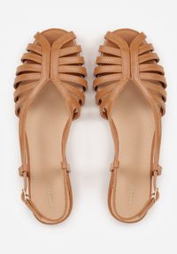 Born2be - Brązowe Płaskie Sandały VICES z Cienkimi Paseczkami i Otwartym Noskiem Iphadora. Nosek buta: otwarty. Zapięcie: sprzączka. Kolor: brązowy. Materiał: skóra. Sezon: lato. Obcas: na obcasie. Styl: klasyczny. Wysokość obcasa: niski #4