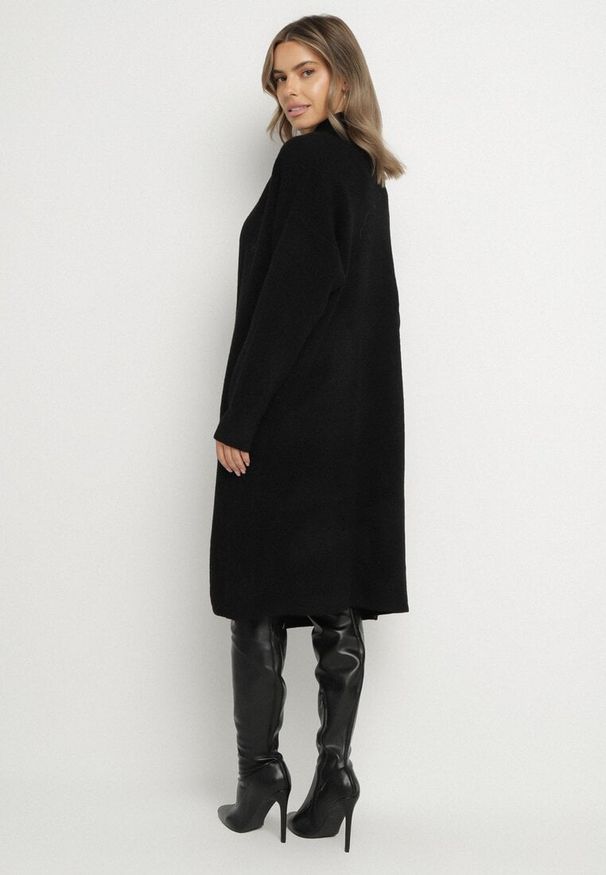 Born2be - Czarny Komplet Dzianinowy z Wełną Długi Kardigan i Sukienka w Prążki Falandrea. Kolor: czarny. Materiał: dzianina, wełna. Wzór: prążki