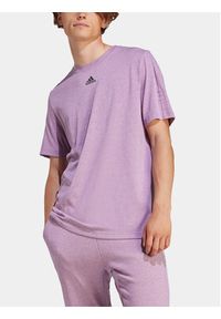Adidas - adidas T-Shirt Mélange IJ8959 Fioletowy Regular Fit. Kolor: fioletowy. Materiał: syntetyk