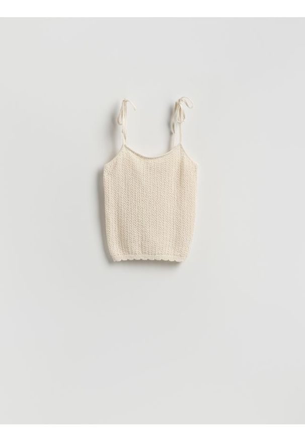 Reserved - Top z bawełną - kremowy. Kolor: kremowy. Materiał: bawełna