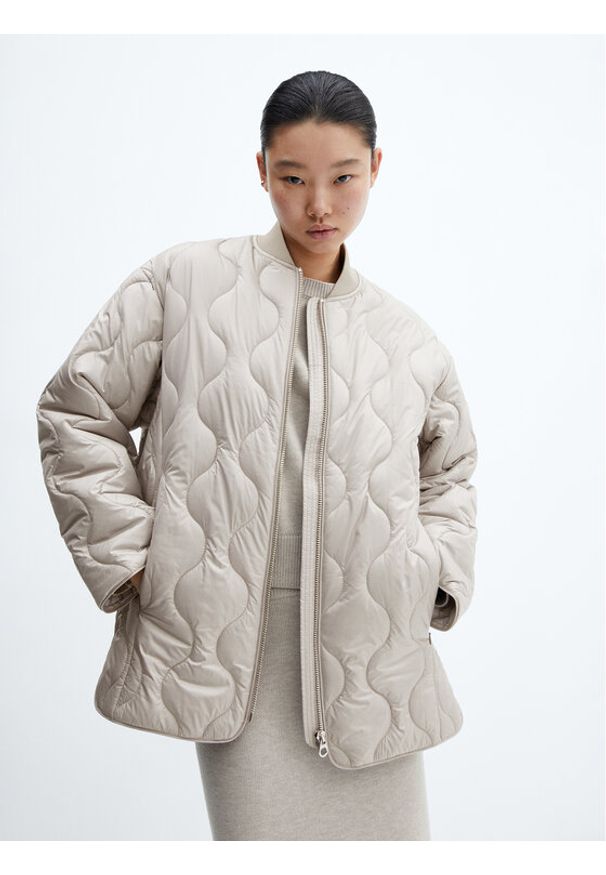 mango - Mango Kurtka przejściowa Piupiu 57055948 Beżowy Regular Fit. Kolor: beżowy. Materiał: syntetyk