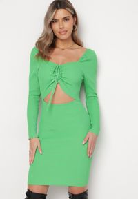 Born2be - Zielona Sukienka Mini z Prążkowanego Materiału z Wycięciem i Wiązaniem Cerdosja. Kolor: zielony. Materiał: materiał, prążkowany. Długość: mini #3
