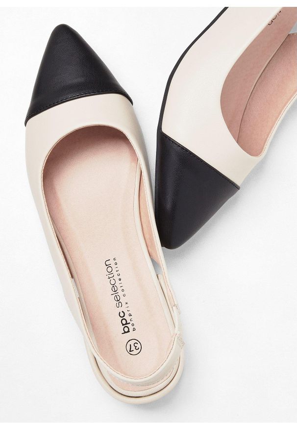 bonprix - Czółenka z odkrytą piętą, na płaskim obcasie. Kolor: beżowy. Obcas: na obcasie. Wysokość obcasa: niski