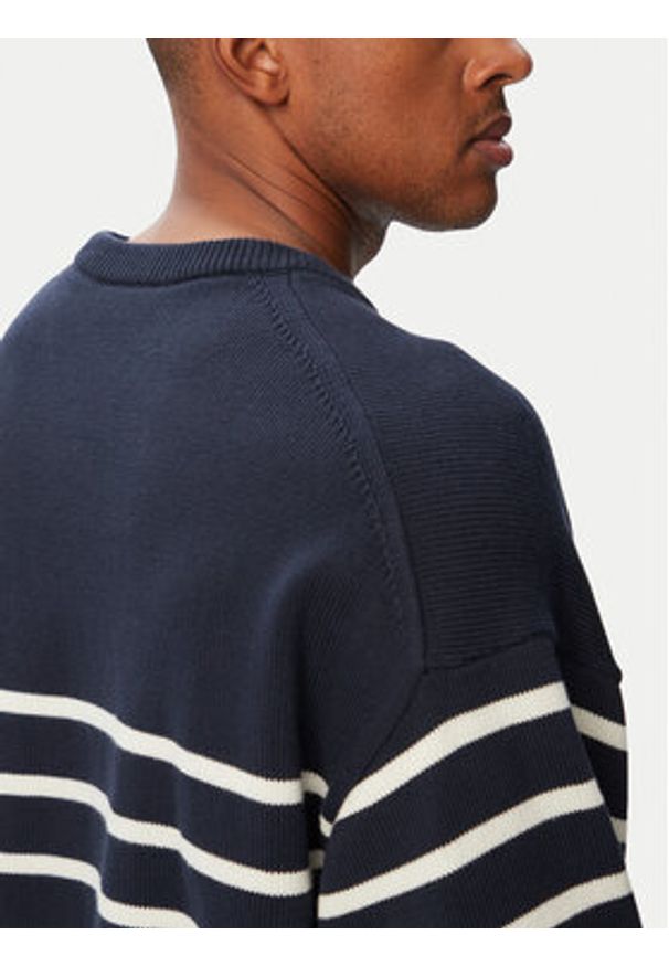 Calvin Klein Jeans Sweter LV04RG305G Granatowy Relaxed Fit. Kolor: niebieski. Materiał: bawełna