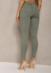 Renee - Zielone Bawełniane Spodnie Skinny Capria. Kolor: zielony. Materiał: bawełna #4