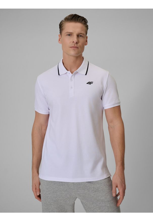 4f - 4F Koszulka polo regular męska - biała S. Okazja: na spacer, na co dzień, do pracy. Typ kołnierza: polo. Kolor: biały. Materiał: dzianina, skóra, materiał. Styl: casual, klasyczny