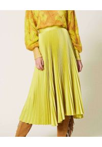 TwinSet - TWINSET - Żółta plisowana spódnica. Kolor: żółty. Materiał: satyna, materiał