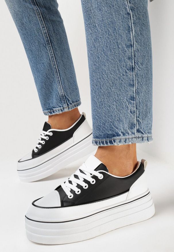Born2be - Czarne Trampki przed Kostkę na Platformie Habesti. Okazja: na co dzień. Wysokość cholewki: przed kostkę. Kolor: czarny. Obcas: na platformie. Styl: casual
