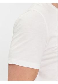 Guess T-Shirt Ss Cn Treated M4RI49 KBL31 Biały Slim Fit. Kolor: biały. Materiał: bawełna #5