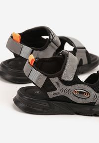 Born2be - Szare Sandały w Sportowym Stylu ze Skórzaną Wkładką Addnorie. Okazja: na spacer, na co dzień. Zapięcie: rzepy. Kolor: szary. Materiał: skóra. Styl: sportowy #3