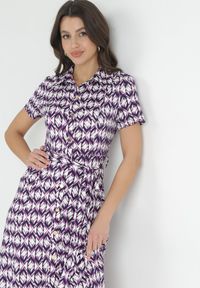 Born2be - Fioletowa Koszulowa Sukienka Maxi z Materiałowym Paskiem Rainora. Okazja: na co dzień. Typ kołnierza: dekolt w kształcie V. Kolor: fioletowy. Materiał: materiał. Długość rękawa: krótki rękaw. Typ sukienki: koszulowe. Styl: klasyczny, casual, elegancki. Długość: maxi #2