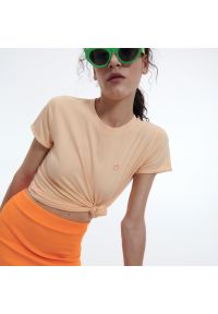 Reserved - T-shirt slim fit - Pomarańczowy. Kolor: pomarańczowy