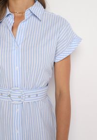 Born2be - Niebieska Bawełniana Sukienka Koszulowa z Materiałowym Paskiem w Talii Nelarinda. Typ kołnierza: kołnierzyk klasyczny. Kolor: niebieski. Materiał: bawełna, materiał. Typ sukienki: koszulowe. Styl: klasyczny, elegancki #2