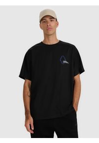 4f - 4F T-shirt oversize z nadrukiem męski - czarny L. Okazja: na co dzień. Kolor: czarny. Materiał: bawełna. Długość: długie. Wzór: nadruk. Styl: casual