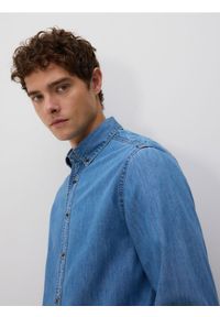 Reserved - Jeansowa koszula regular fit - niebieski. Kolor: niebieski. Materiał: jeans
