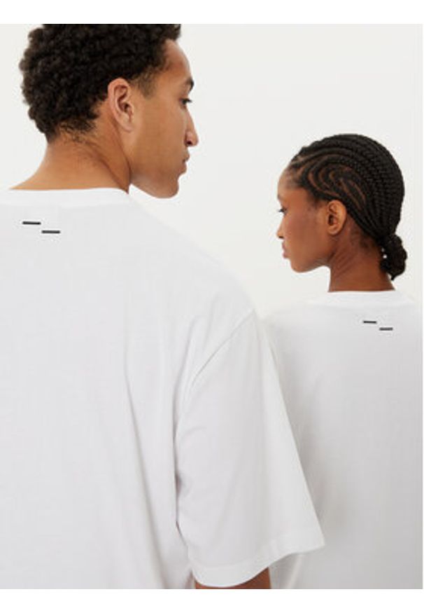 Filling Pieces T-Shirt Unisex 7441378 Biały Boxy Fit. Kolor: biały. Materiał: bawełna
