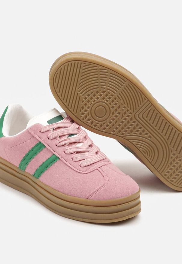 Renee - Ciemnoróżowe Klasyczne Sneakersy na Niewysokiej Platformie Terilee. Okazja: na spacer, na co dzień. Kolor: różowy. Materiał: dresówka, jeans. Obcas: na platformie. Sport: turystyka piesza