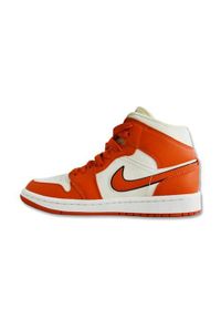 Buty do chodzenia męskie Nike Air Jordan 1 Mid Se Sport Spice. Wysokość cholewki: za kostkę. Kolor: biały, pomarańczowy, żółty, wielokolorowy. Materiał: skóra, materiał. Szerokość cholewki: normalna. Model: Nike Air Jordan. Sport: turystyka piesza #2