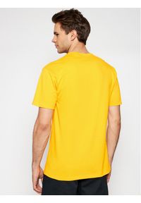 Vans T-Shirt Mn Off The Wall Clasic VN0A49R7 Żółty Classic Fit. Kolor: żółty #4