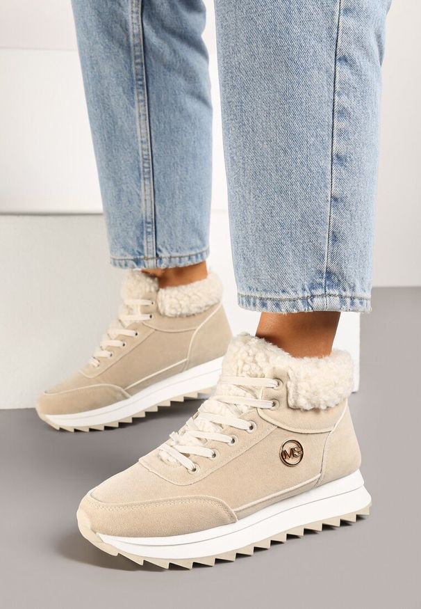 Renee - Beżowe Sneakersy z Ekozamszu z Futrzaną Wyściółką Etaylla. Okazja: na co dzień. Kolor: beżowy. Materiał: futro. Sezon: zima, jesień. Obcas: na obcasie