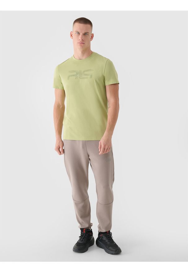4f - 4F T-shirt regular męski 4F x Robert Lewandowski - zielony M. Okazja: na co dzień. Kolor: zielony. Materiał: dzianina, bawełna, jersey. Długość rękawa: krótki rękaw. Długość: krótkie. Wzór: gładki, nadruk, ze splotem. Styl: klasyczny, sportowy, casual