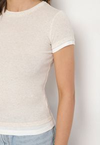 Born2be - Beżowy T-shirt z Lnem o Dopasowanym Kroju Salionaria. Okazja: na co dzień. Kolor: beżowy. Materiał: len. Styl: klasyczny, casual #3