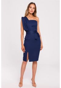 Sukienki.shop - Sukienka koktajlowa na jedno ramię ołówkowa granatowa. Okazja: na ślub cywilny, na wesele, na imprezę. Kolor: niebieski, różowy. Typ sukienki: ołówkowe. Styl: wizytowy #1