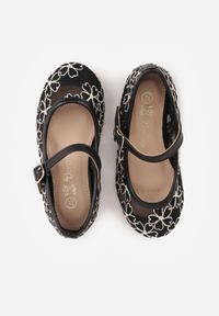 Born2be - Czarne Siateczkowe Balerinki z Paskiem z Klamerką Zdobione Kwiatowym Haftem Canlea. Okazja: na spacer, na co dzień, na uczelnię, na imprezę. Zapięcie: pasek. Kolor: czarny. Materiał: jeans. Wzór: aplikacja, haft, kwiaty. Styl: casual #6