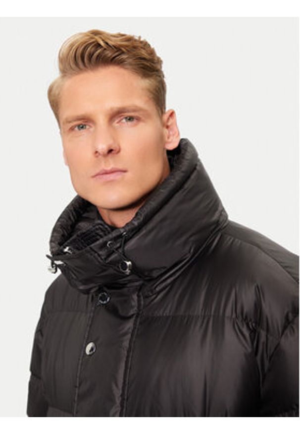 MICHAEL Michael Kors Kurtka puchowa UF4208I3SB Czarny Relaxed Fit. Kolor: czarny. Materiał: syntetyk
