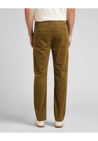 Lee - LEE REGULAR CHINO MĘSKIE SPODNIE MATERIAŁOWE MATERIAŁ TUMBLEWEED L71FQEDH 112321616. Materiał: materiał