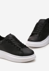 Born2be - Czarne Sneakersy Melorae. Nosek buta: okrągły. Kolor: czarny. Materiał: materiał, skóra ekologiczna. Szerokość cholewki: normalna. Obcas: na platformie. Sport: turystyka piesza