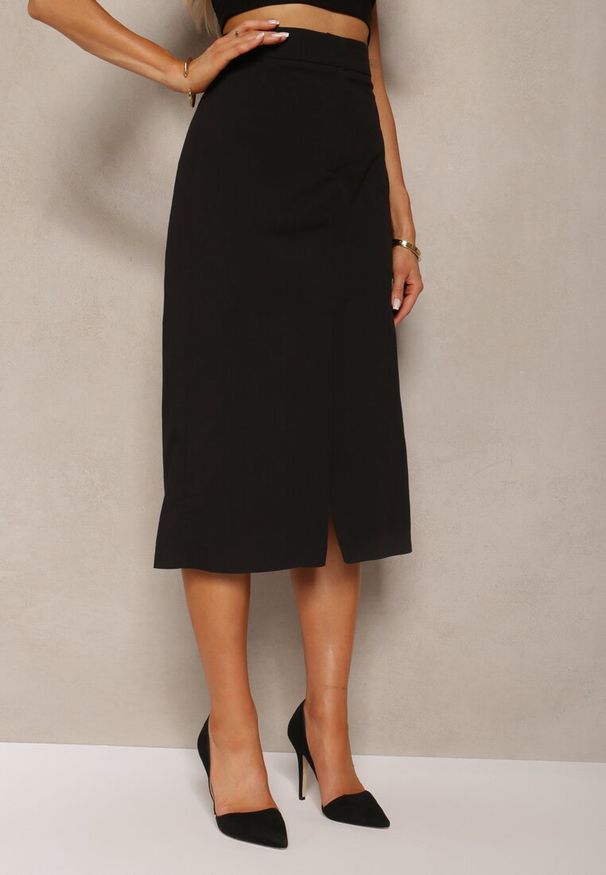 Renee - Czarna Spódnica Trapezowa Xelea. Kolor: czarny. Styl: elegancki