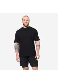 DOMYOS - Koszulka z krótkim rękawem męska Domyos Gym & Pilates. Kolor: czarny, biały, wielokolorowy. Materiał: tkanina, prążkowany, materiał, bawełna, elastan. Długość rękawa: krótki rękaw. Długość: krótkie. Sport: joga i pilates