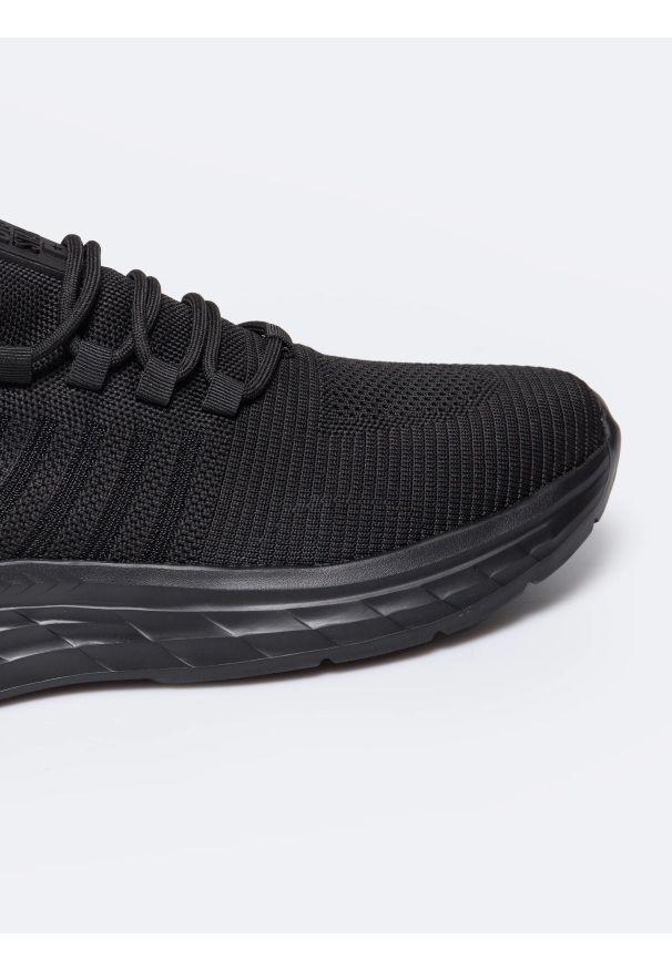 Big-Star - Sneakersy męskie czarne RR174267 906. Okazja: na co dzień, na spacer. Zapięcie: sznurówki. Kolor: czarny. Materiał: tkanina. Sport: turystyka piesza