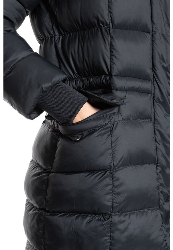 Mustang - DAMSKA KURTKA ZIMOWA MUSTANG Heidi H Longparka CAVIAR 1008260 4132. Materiał: guma, tkanina, futro, wełna, poliamid, jeans. Długość: krótkie. Wzór: aplikacja. Sezon: zima. Styl: retro, elegancki