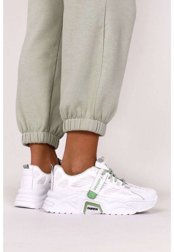 Casu - Białe sneakersy na platformie buty sportowe sznurowane casu 21f1/wg. Kolor: zielony, biały, wielokolorowy. Obcas: na platformie