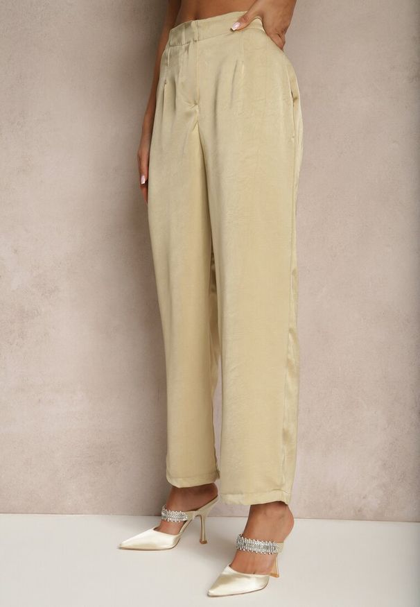 Renee - Ciemnobeżowe Spodnie High Waist o Eleganckim Fasonie z Prostą Nogawką Jenarwena. Okazja: na spotkanie biznesowe. Stan: podwyższony. Kolor: beżowy. Styl: elegancki