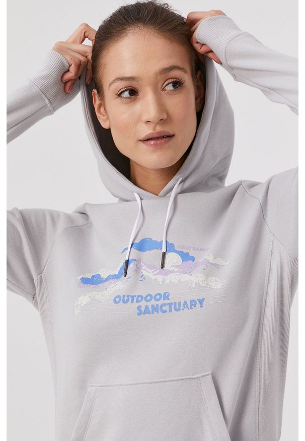 Helly Hansen Bluza damska kolor szary z kapturem z nadrukiem. Okazja: na co dzień. Typ kołnierza: kaptur. Kolor: szary. Materiał: bawełna. Długość rękawa: długi rękaw. Długość: długie. Wzór: nadruk. Styl: casual